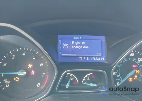 2013 Ford Focus Se z USA, uszkodzony, nr VIN 1FADP3F2XDL117375